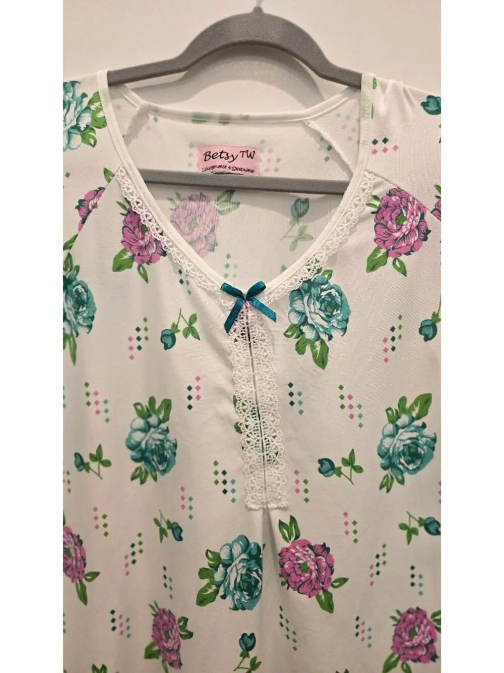 Betsy TW Floral Nightgown White Pink & Blue Flowers Lace Trim Short Sleeves - Picture 3 of 6